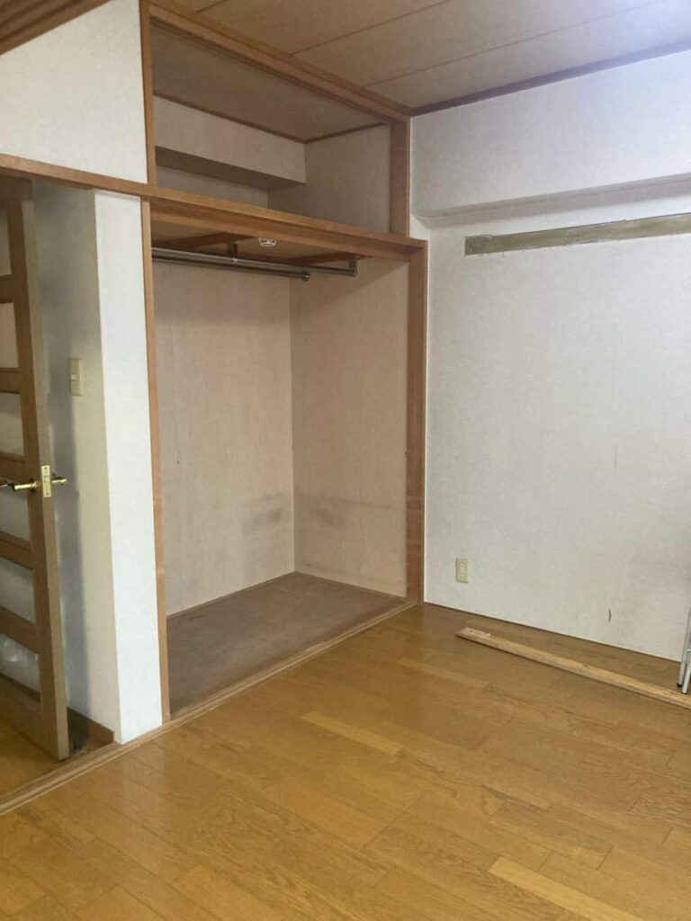 リフォーム前のクローゼット