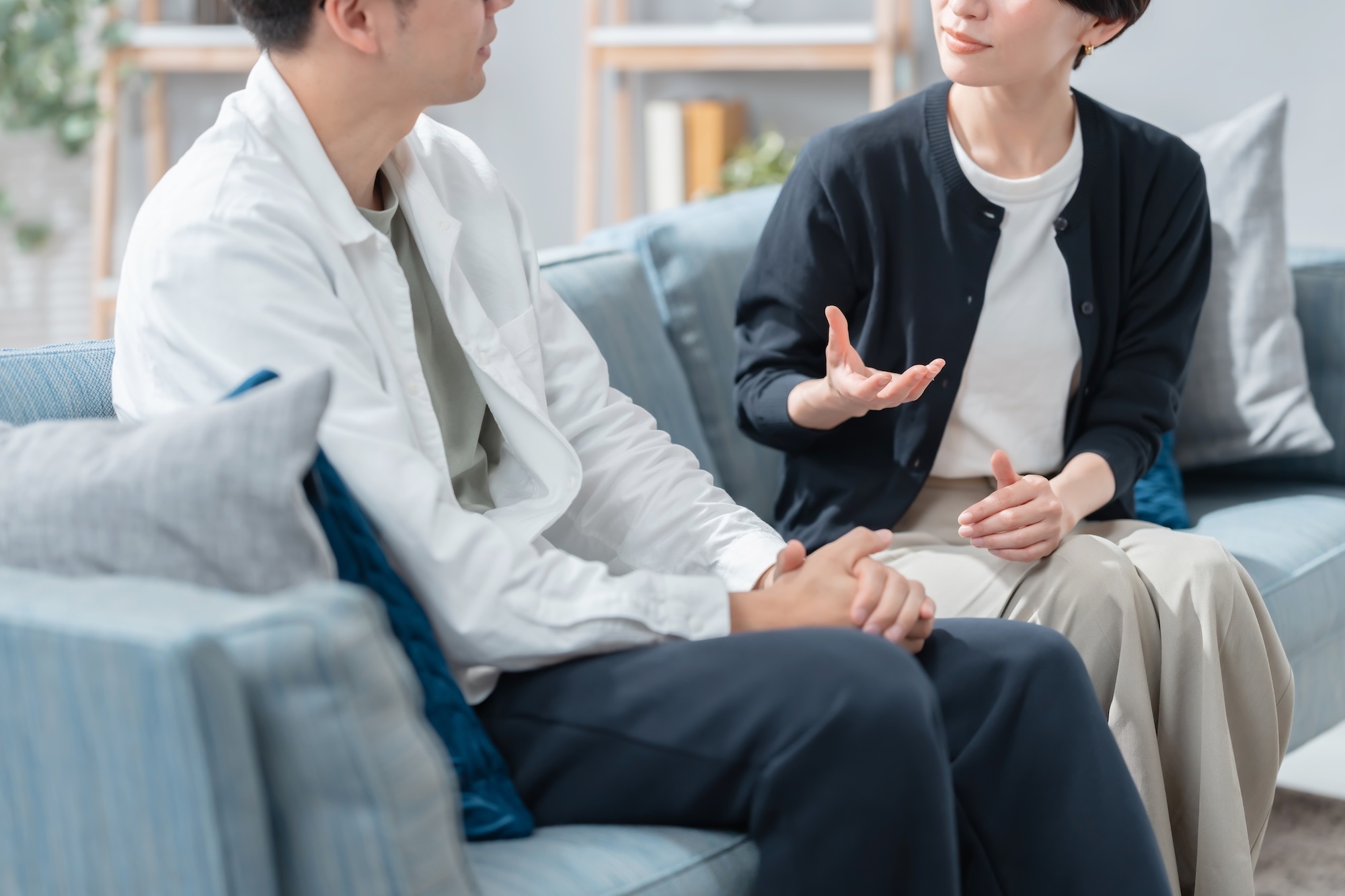 リフォームに向けて話し合いをする夫婦
