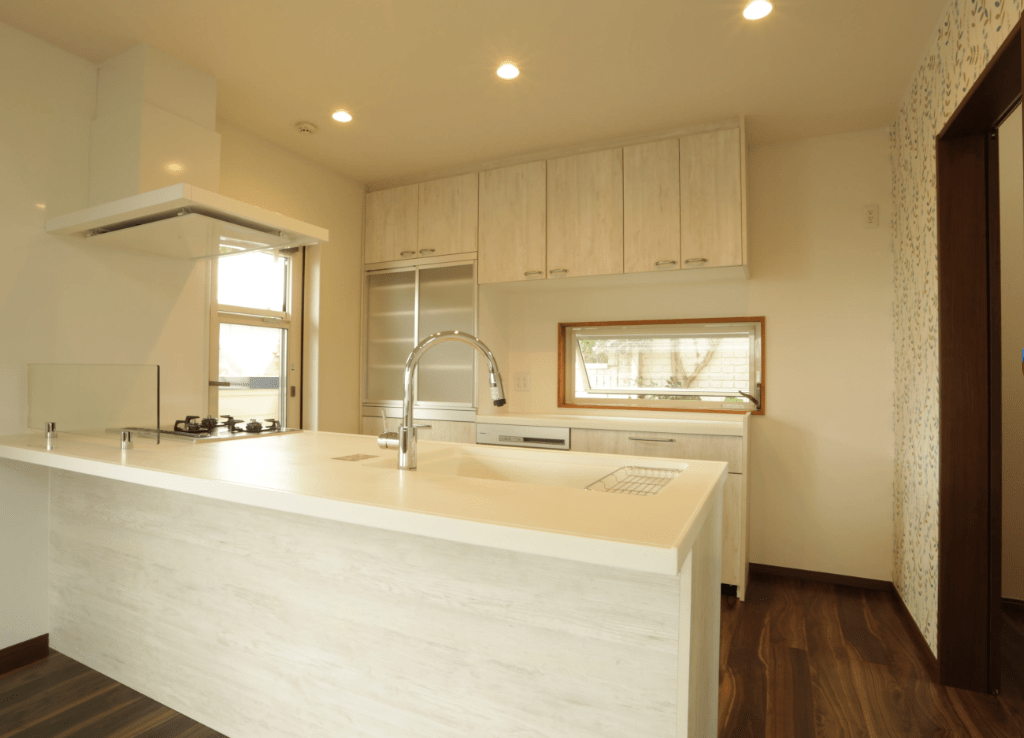 リフォーム後のフルフラット対面キッチン