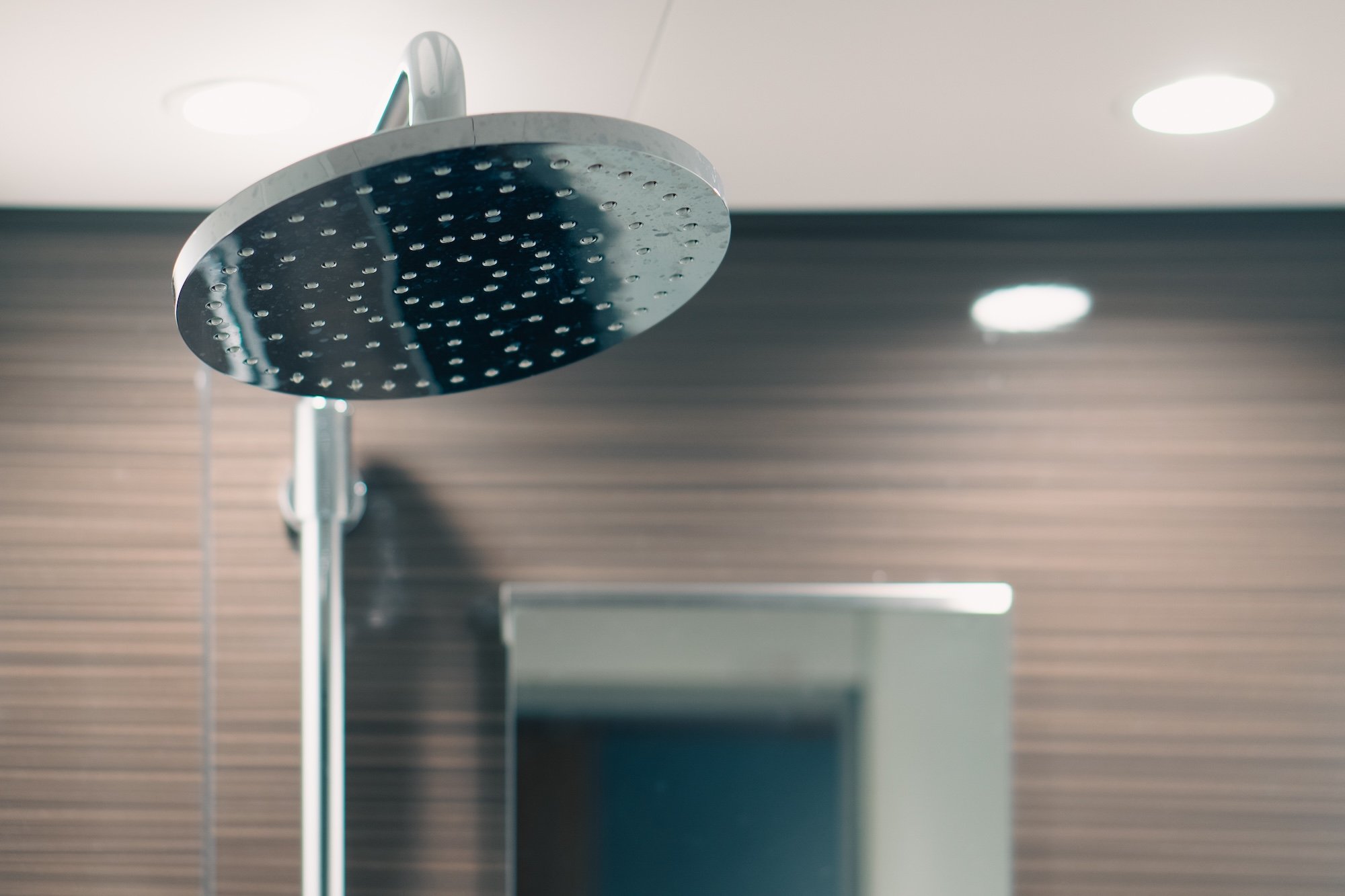 オーバーヘッドシャワー